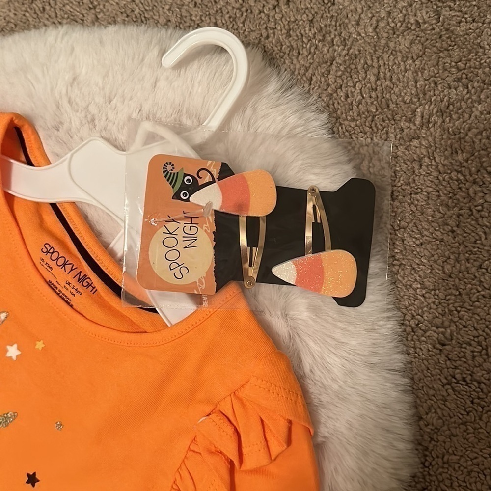 Girls Halloween Set With 2 Hair Clips - Picture 2 of 5